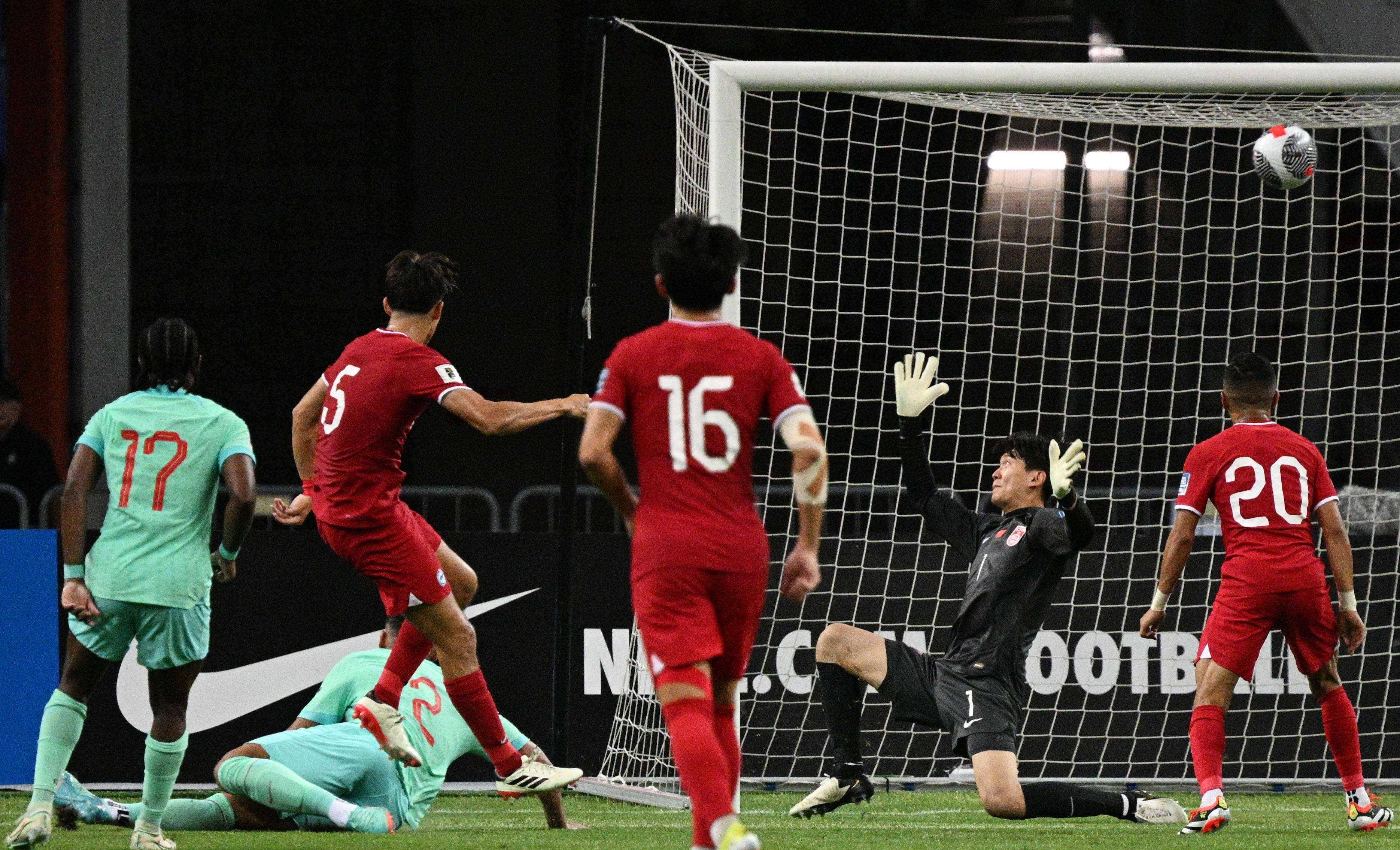 西亚卡姆连续十二场比赛得分超过赛况扑朔迷离，西班牙队挑战极限！的简单介绍