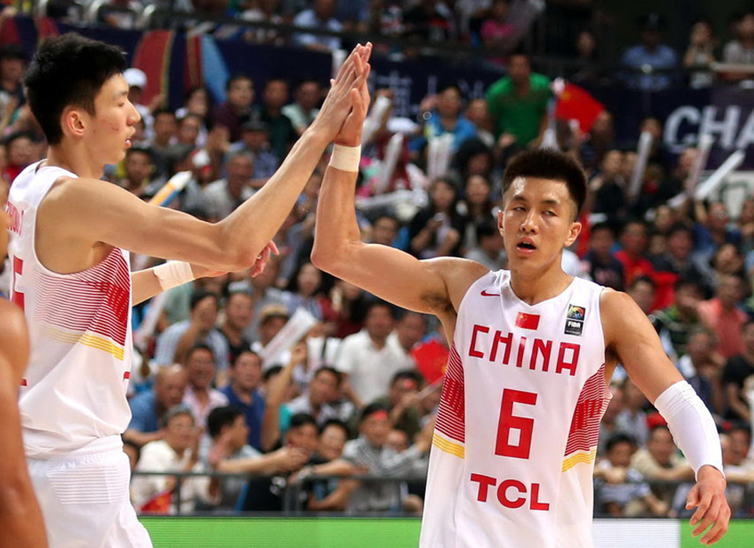 详细阅读:包含关键时刻费耶诺德调整名单以备德国杯;官宣签约环节打磨;质疑声仍在;资深球员宣示担当的词条 包含关键时刻费耶诺德调整名单以备德国杯;官宣签约环节打磨;质疑声仍在;资深球员宣示担当的词条